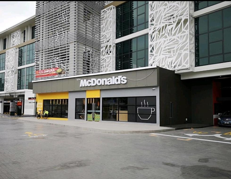 Shaftsbury Putrajaya At Alamanda Mall Apartment Ngoại thất bức ảnh